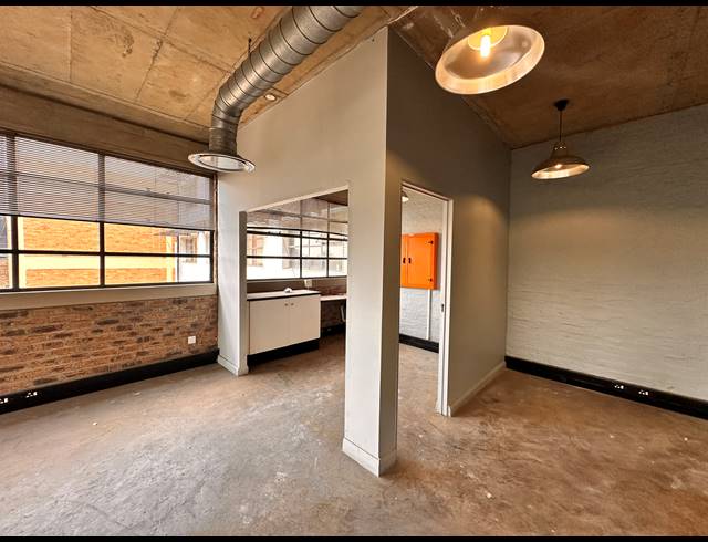 185M² OFFICE TO LET IN MILPARK